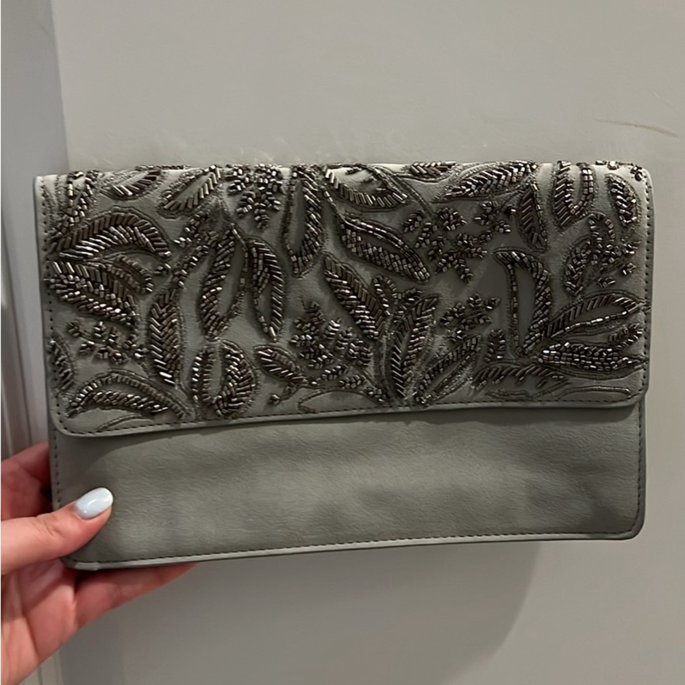 Gray clutch